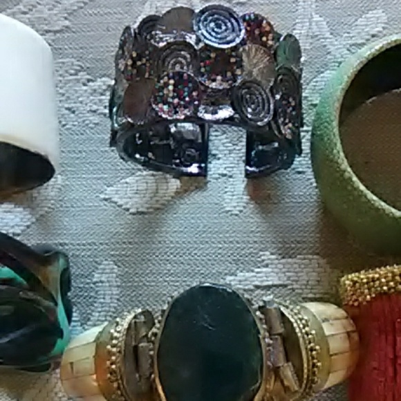 Statement cuff bracelets - Picture 3 of 4